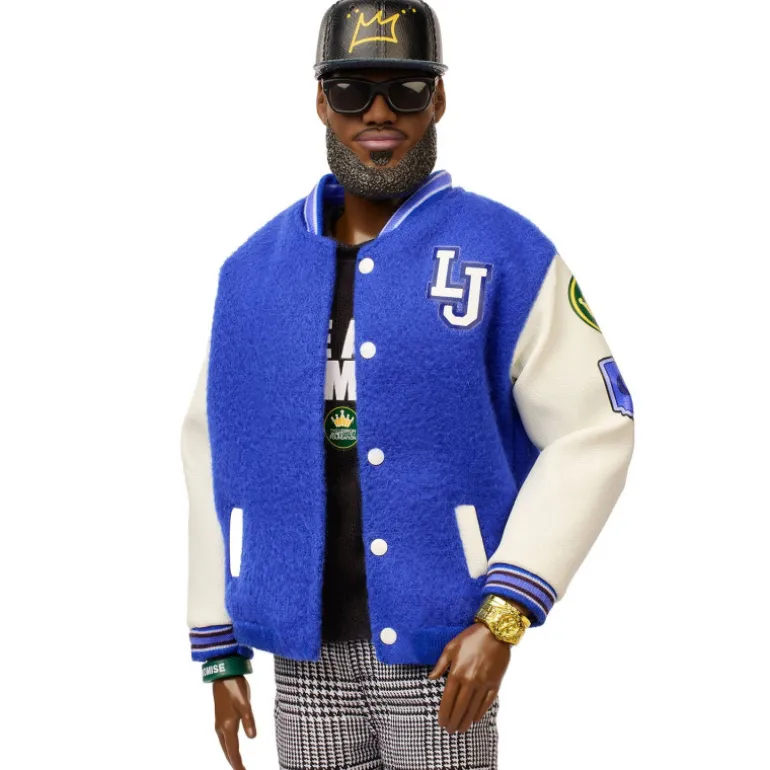 Barbie Signature Muñeco Kenbassador Coleccionable de Lebron James con Conjunto de Chaqueta Universitaria y Accesorios