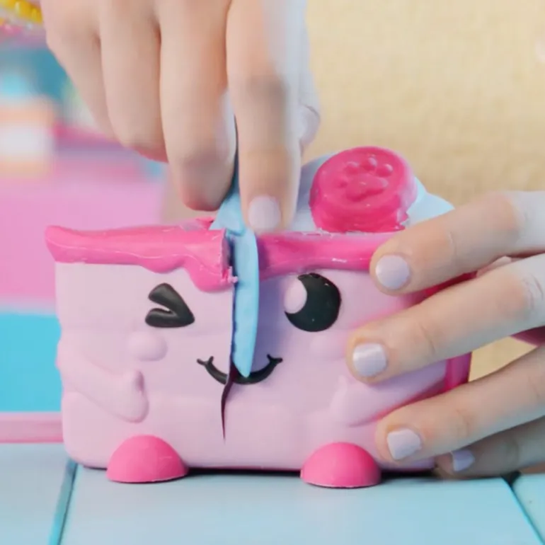 Breakeez Cakes Pastel con Slime Varios Modelos