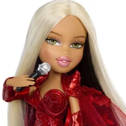 MGA Brazt X Muñeca Lola Índigo