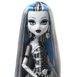 Monster High Muñeca Frankie Stein en Blanco y Negro con Pósteres