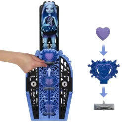 Monster High Skulltime Abbey Bominable Muñeca con Armario