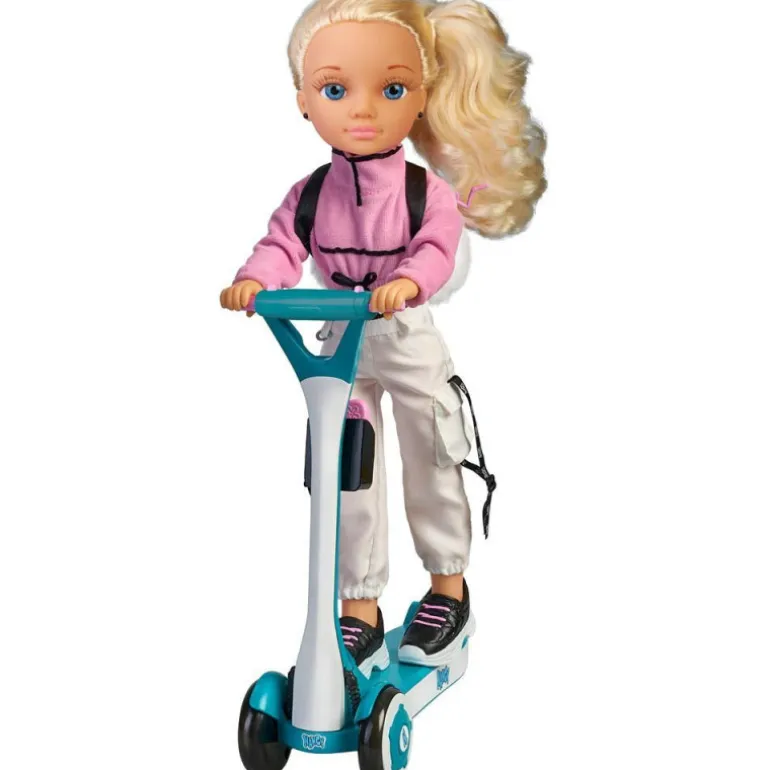 Nancy Un Día con mi Patinete