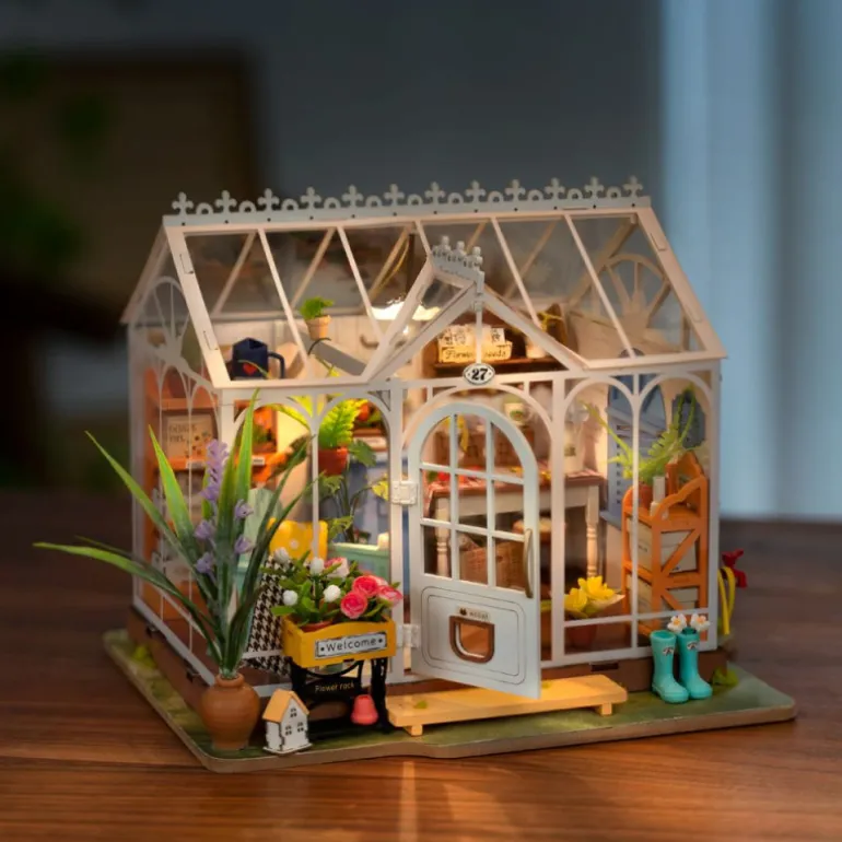 Robotime Dreamy Garden House Maqueta
