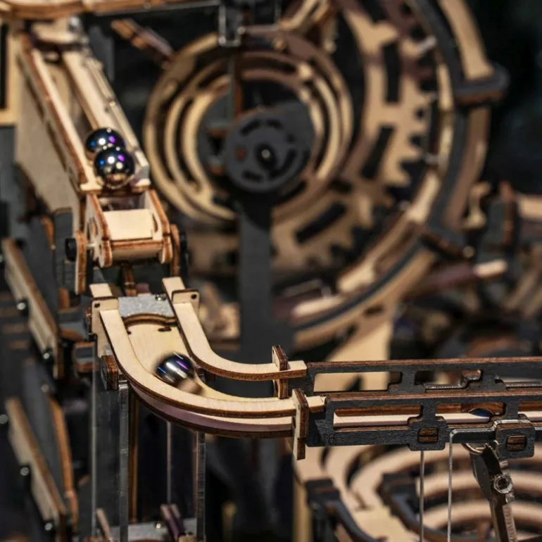 Robotime Marble Night City Maqueta de Madera