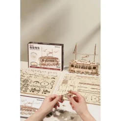 Robotime Tranvía Clásico Maqueta de Madera