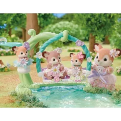 Sylvanian Families Bebé Ciervo Columpio Floral